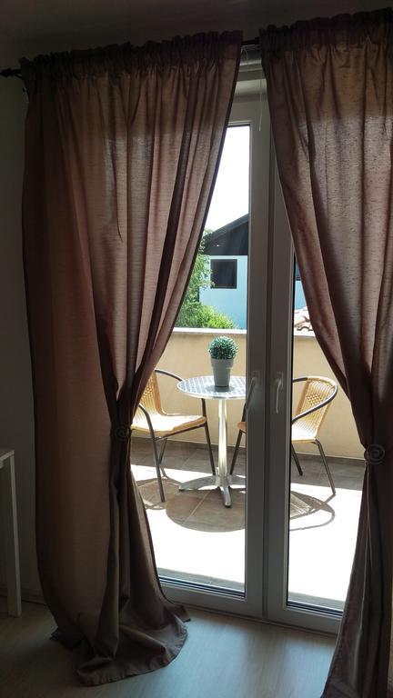 Apartment Casa Eni Drazice Luaran gambar