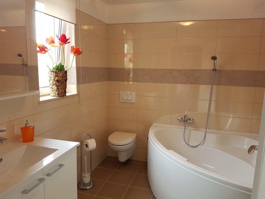 Apartment Casa Eni Drazice Luaran gambar
